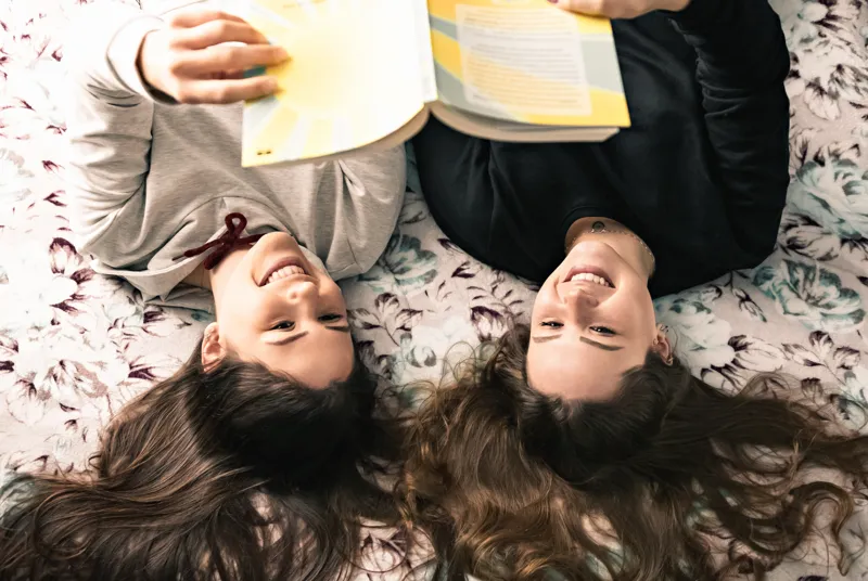 what are the top 10 best-selling fiction books right now