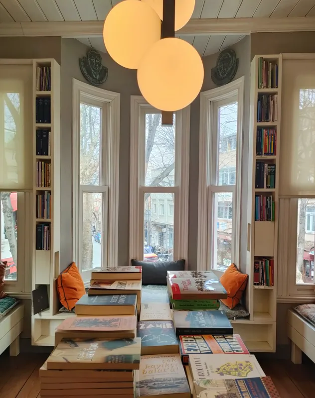 what are the top selling books right now