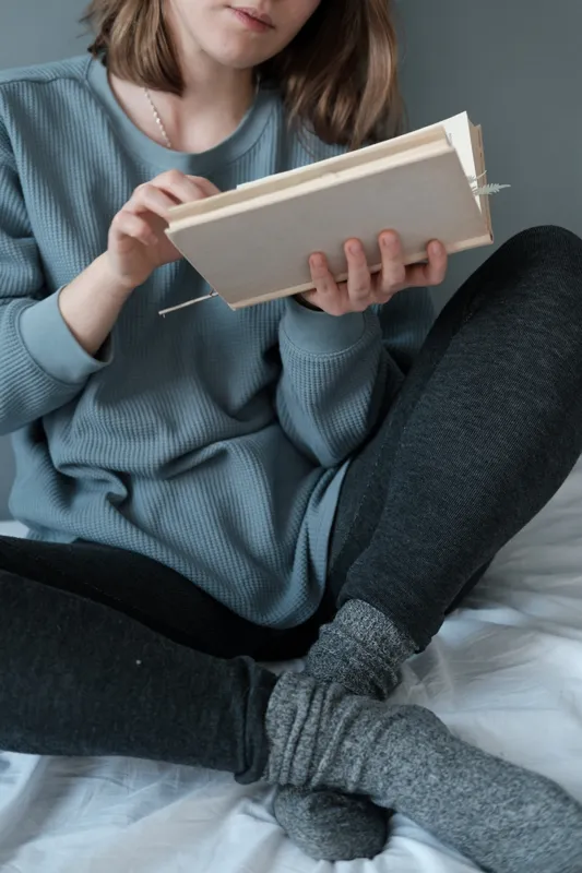 what defines a short story