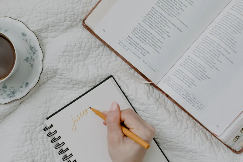 how many pages is the bible