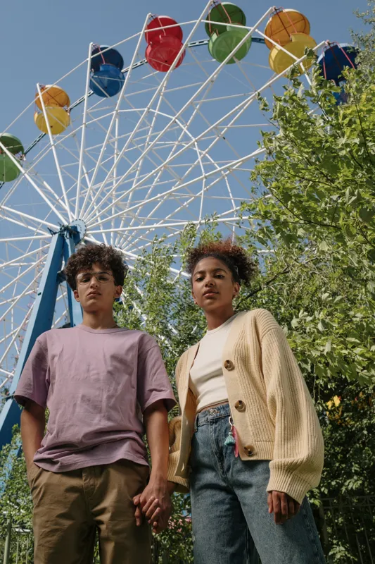 is love a theme or topic